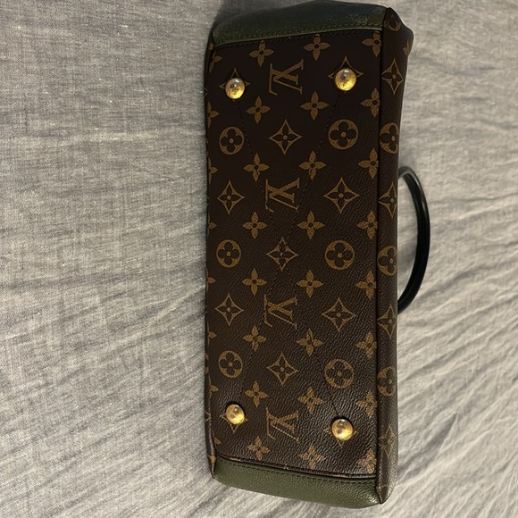 Authentic LOUIS VUITTON Monogram Pallas in rare hunter green - Picture 13 of 13